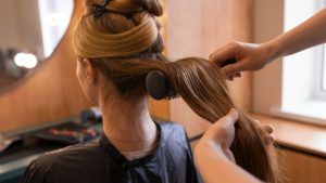 Professionelles Haarstyling im Friseursalon Peer – The Art of Hair in Essen